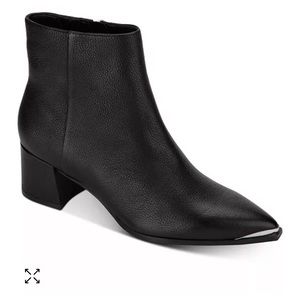 Kenneth Cole Roanne Black boots